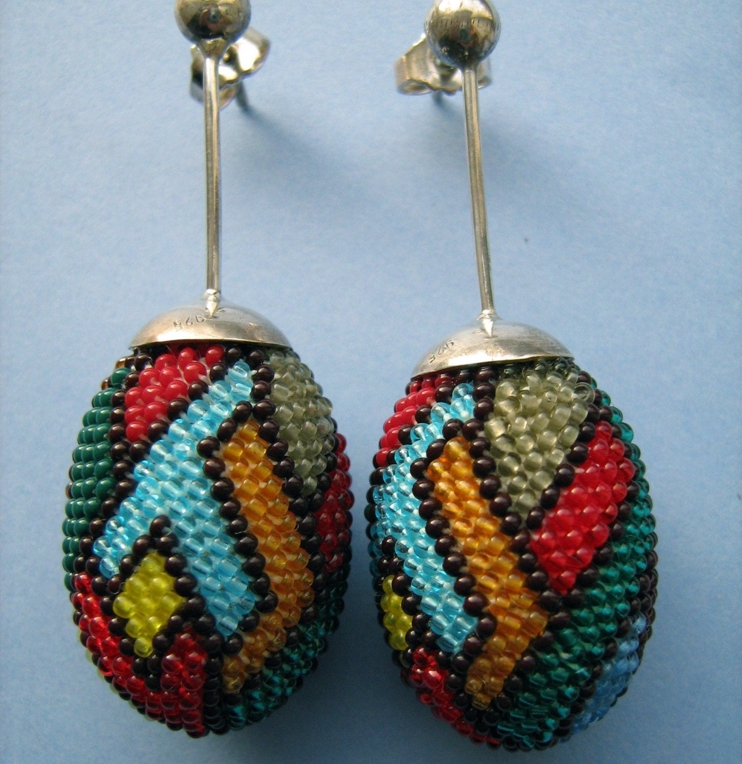 beaded earrings multicolor olive shaped by DONAULUFT