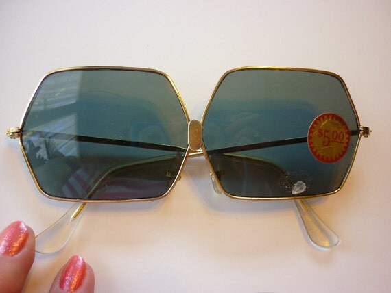 60s 70s Men's Sunglasses Gold Hexagonal Wire by decotodiscovintage