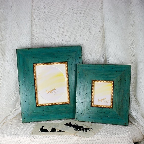 Turquoise Frame with an Oval Mat for a 4x5 by mackenzieframes