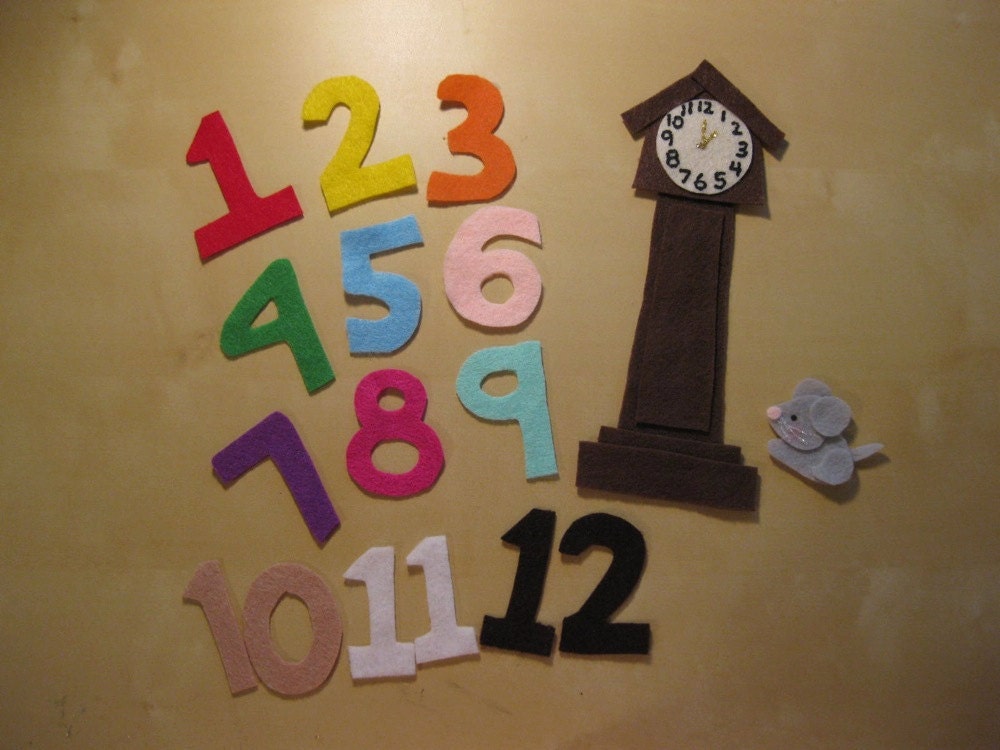 Hickory Dickory Dock Felt Set