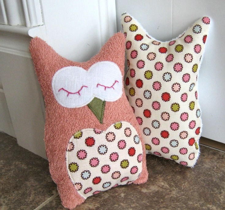 Owl Pillow Plush - Salmon