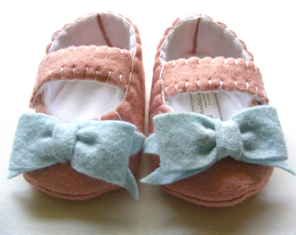 Coral Felt Baby Shoes with Tiffany Blue Bows