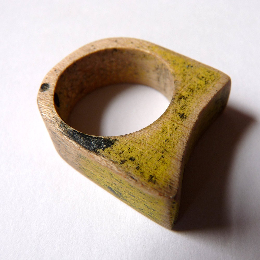 Yellow and black maple ring - Made to order