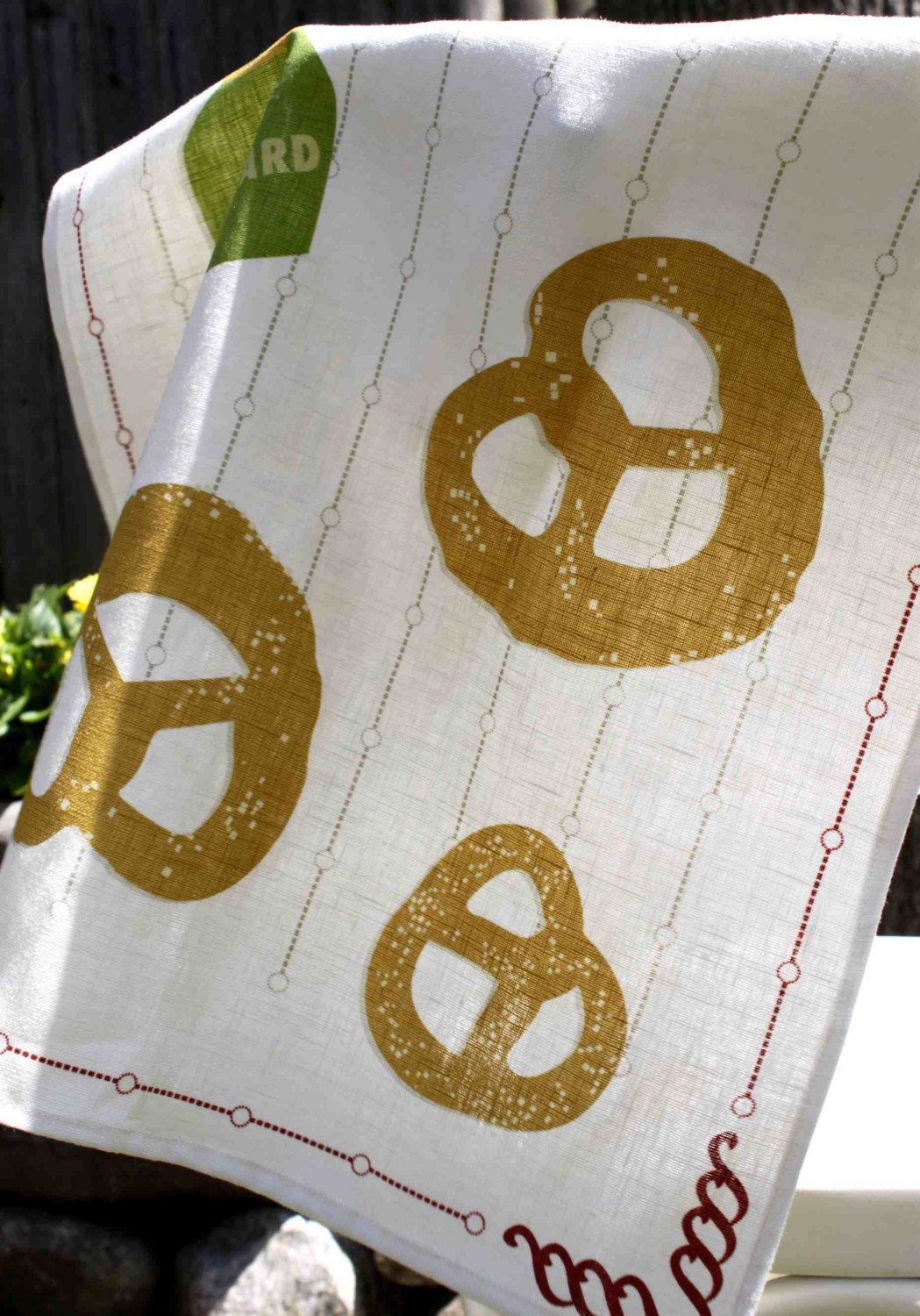 Pretzel Tea Towel - Linen