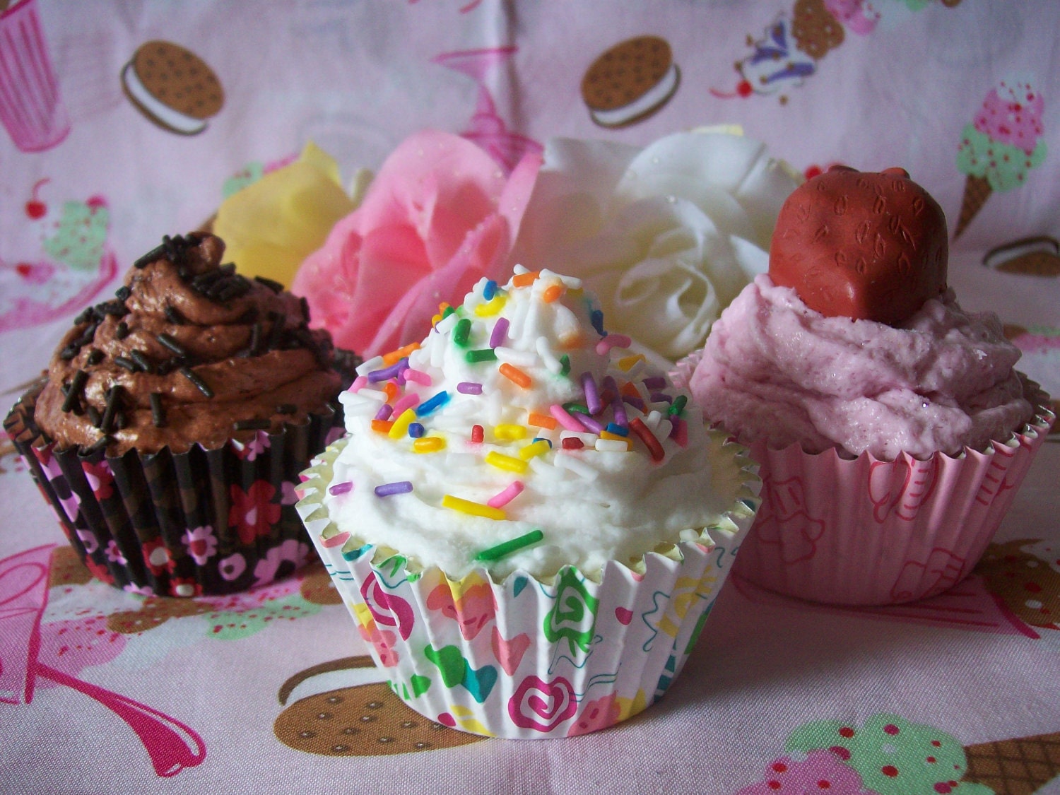 Cupcake Soap - Choose from 3 scents - Vanilla Butter Cream - Chocolate Mousse - Strawberry Shortcake