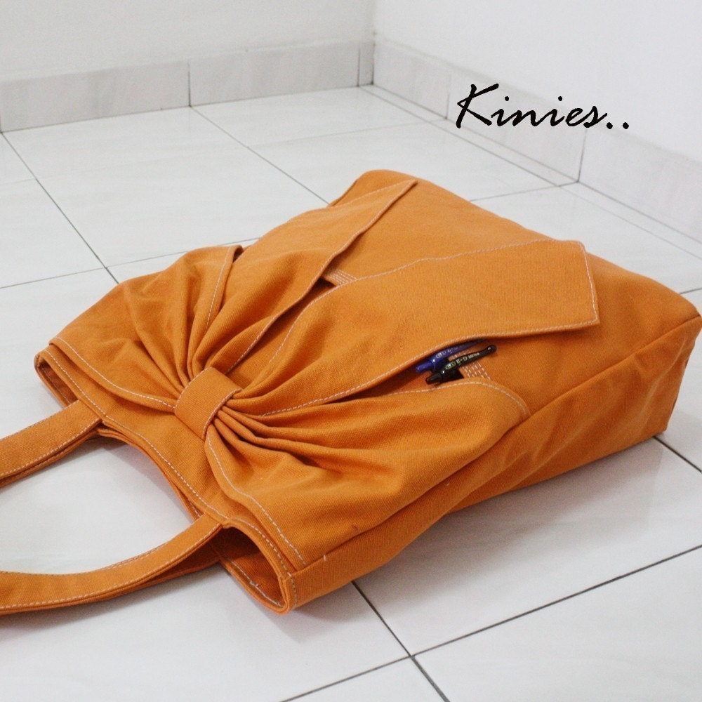 NEW - QT Canvas Tote in ORANGE