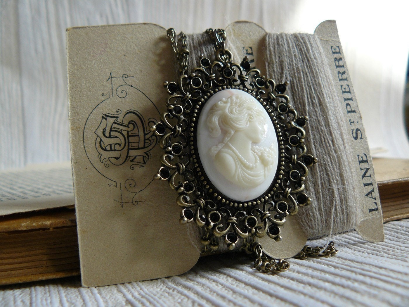 MADAME BOVARY  cameo  necklace