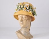 1960's Yellow Straw Hat - Bucket Hat with Daisies - Designer Leslie James