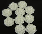 10 pcs 13mm White Shimmer Rose Lucite Cabochons