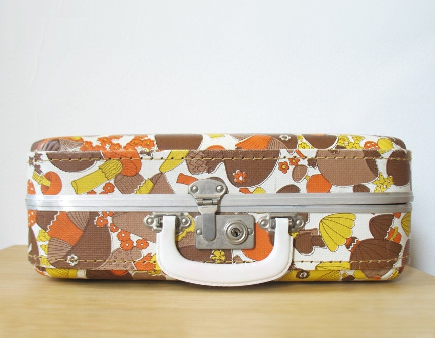 vintage 60s 70s retro mod MUSHROOM and FLOWERS hard-shell suitcase