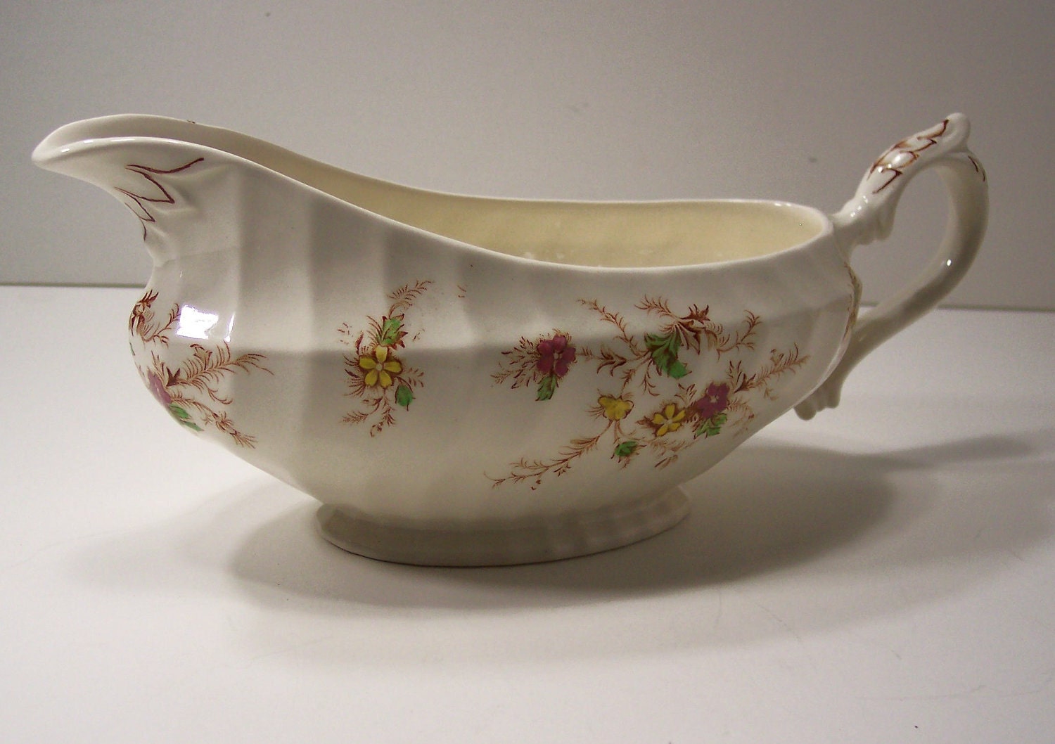 Vintage Gravy Boat Myott Heritage Pattern England by funfinds