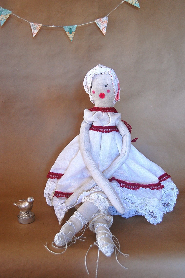OOAK Ragdoll Cloth Doll Soft Sculpture Handmade Prim BELLE Pretty Long Silk & Lace Dress