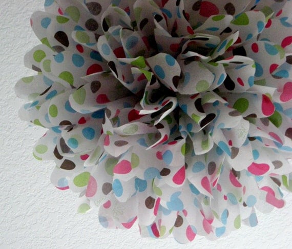 Party Dots ... 1 tissue paper pom // polka dots // mardi gras // birthday party decorations // diy // fiesta Il_570xn