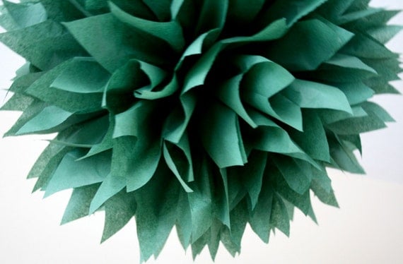 Hunter Green ... 1 tissue paper pom // fall wedding decoration // diy // tissue paper decorations // reception // rehearsal dinner Il_570xn