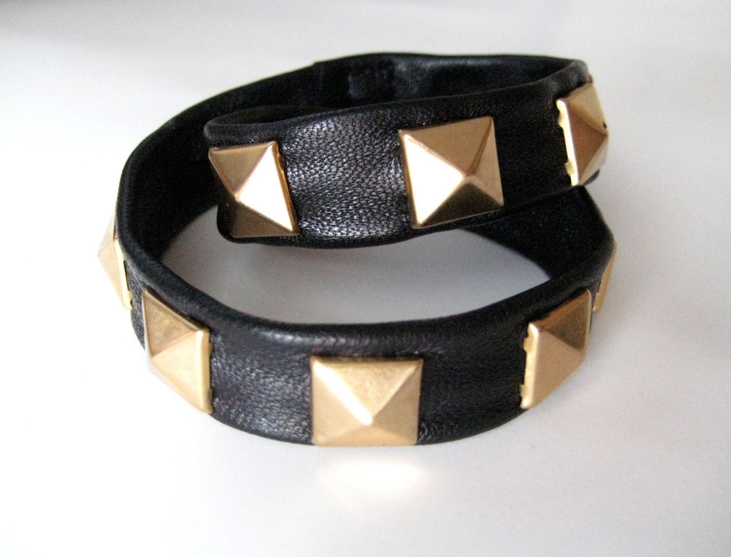 twistee pyramid studded bracelet