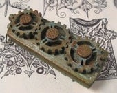 Bundle and Save - USB with 3 Gears and  Rusted Box  - 16 GB Sandisk.. Steampunk,