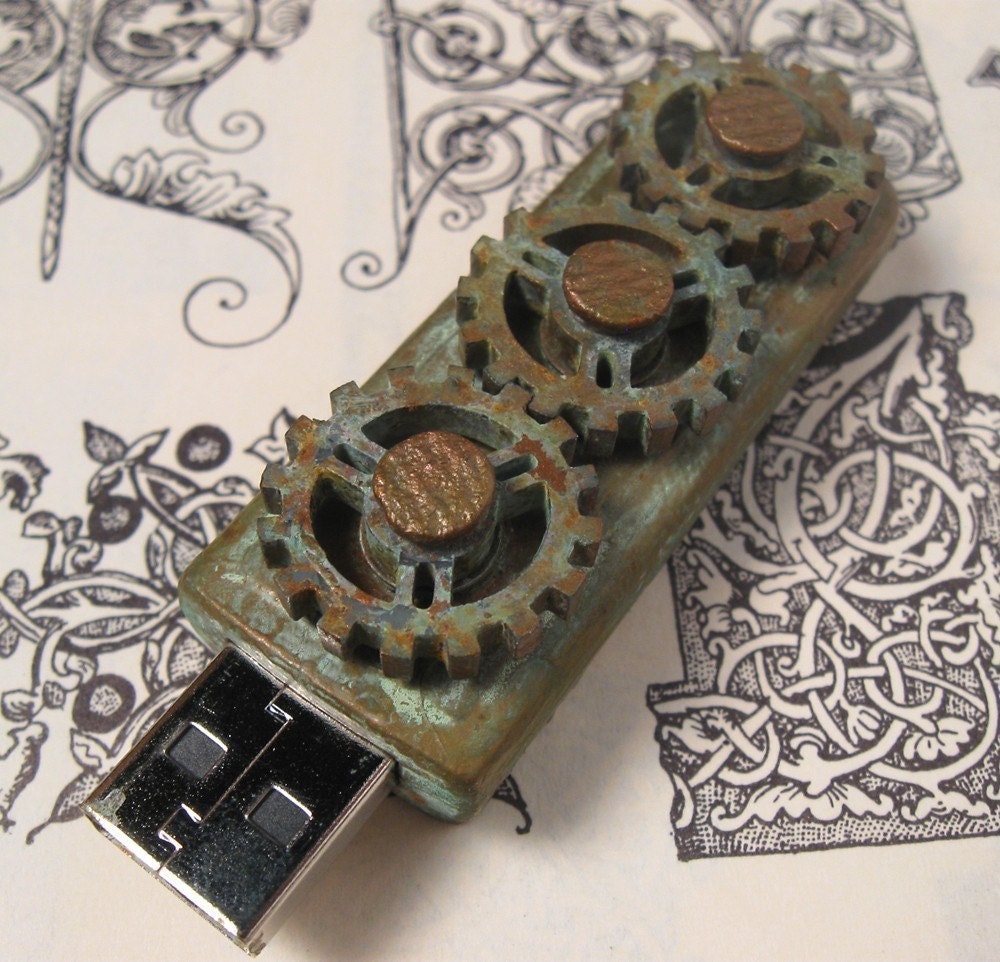 Steampunk USB Drive - Copper and Patina - Three Gears that all move in Conjunction - 4 GB