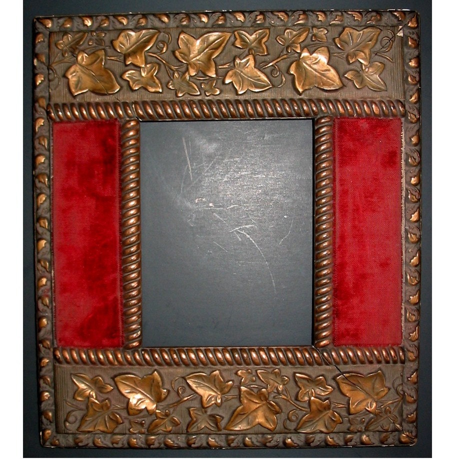 1880's AESTHETIC STYLE Victorian Picture Frame -- All Original