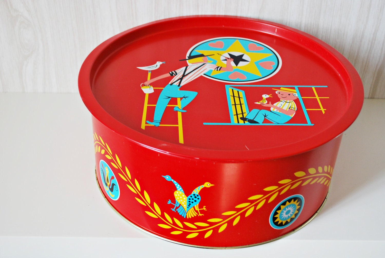 vintage / / CAKE TIN / / Father Son / peacocks / farm