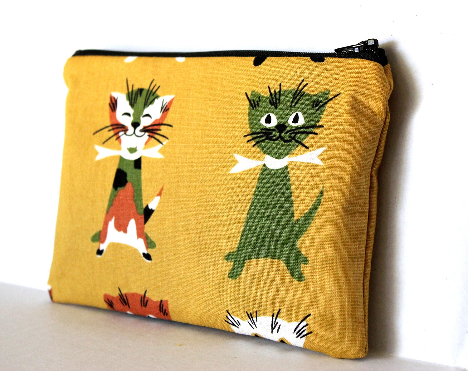 Retro Felines Pouch