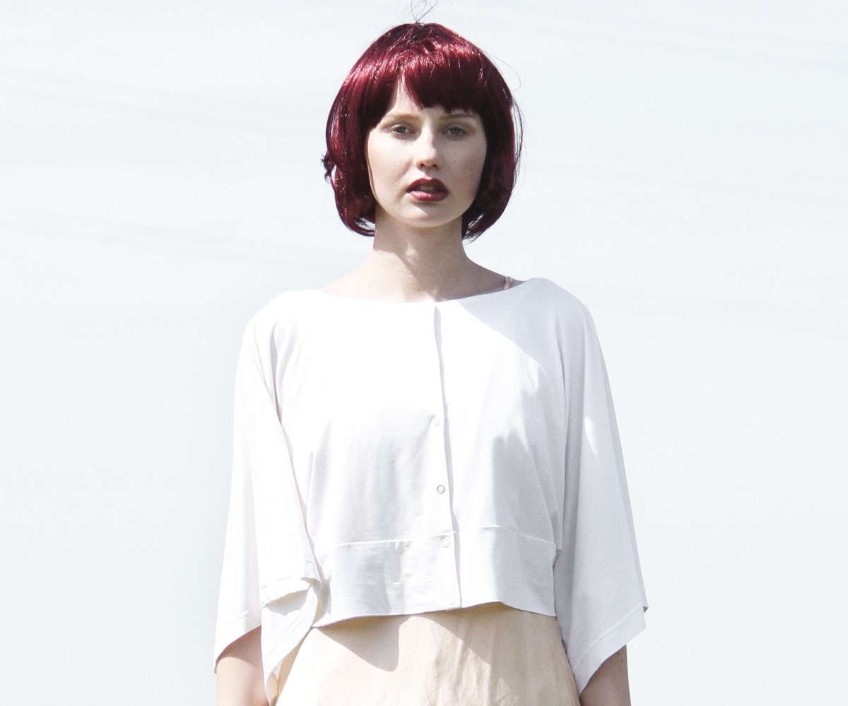 Off-white cropped bamboo jersey kimono top / jacket with popper closure