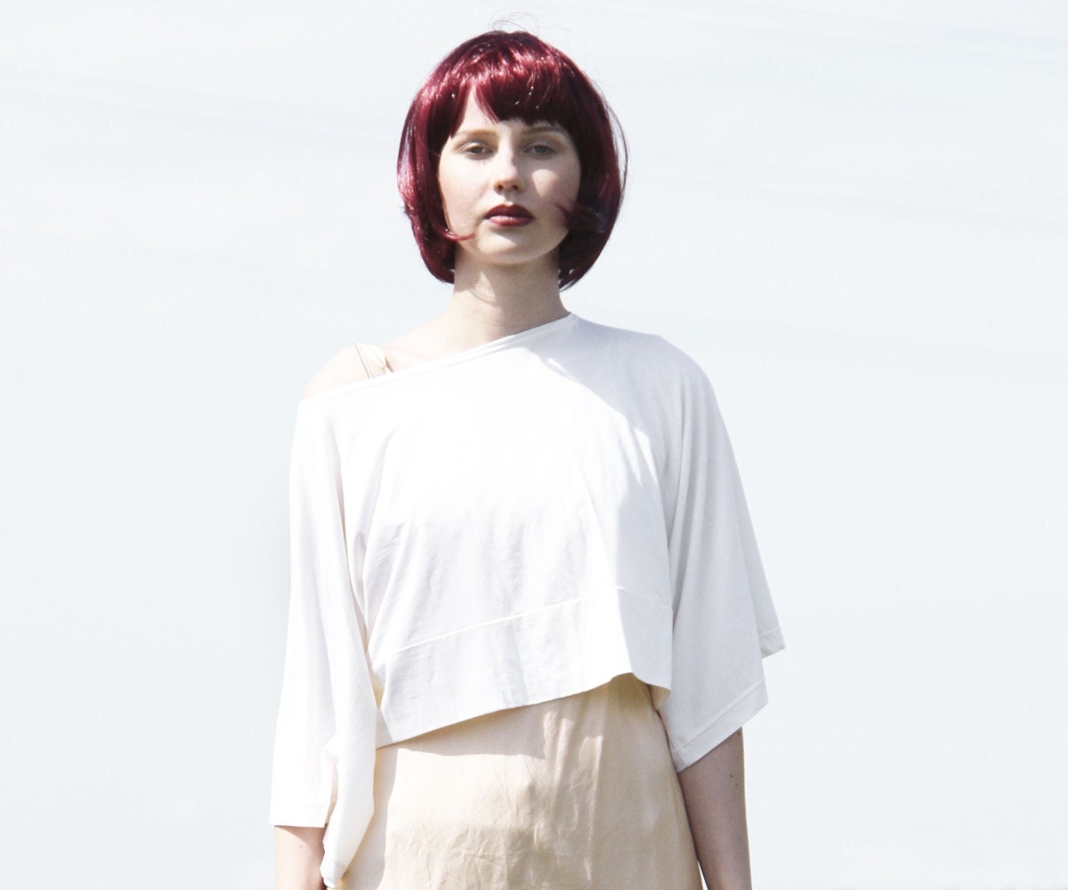 Off-white cropped bamboo jersey kimono top / jacket with popper closure