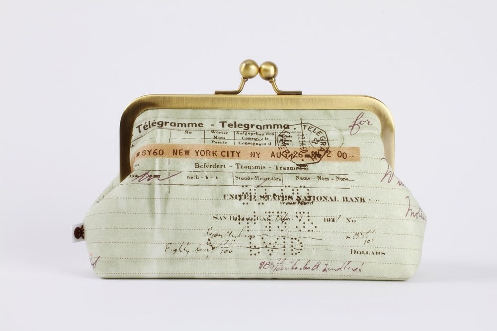 Bag pouch - Telegram on pale grey - metal frame pouch