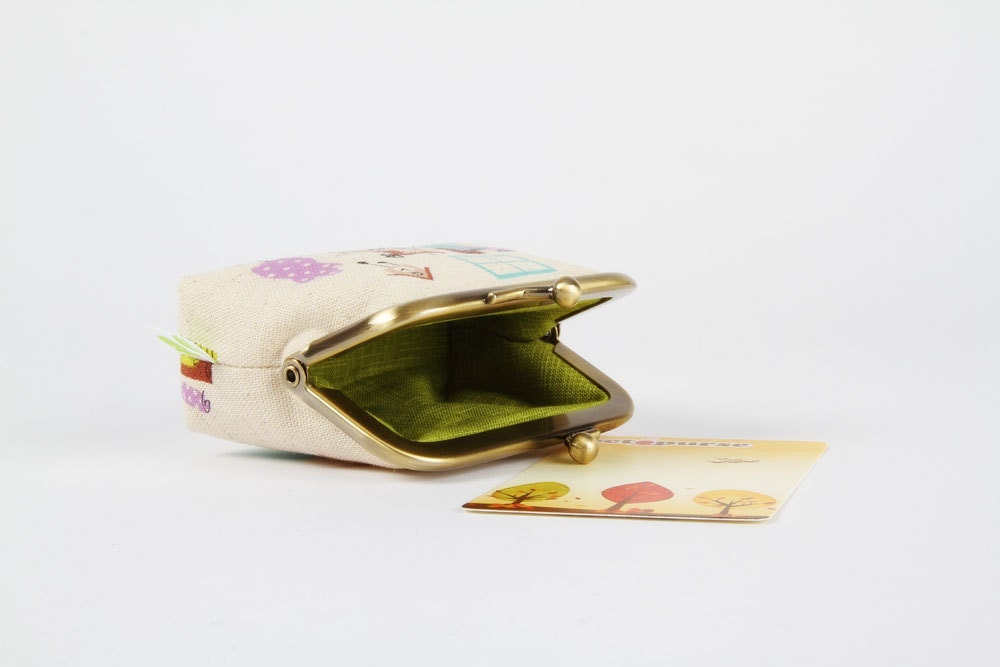 Deep mum - Sewing room in chartreuse and blue - metal frame purse