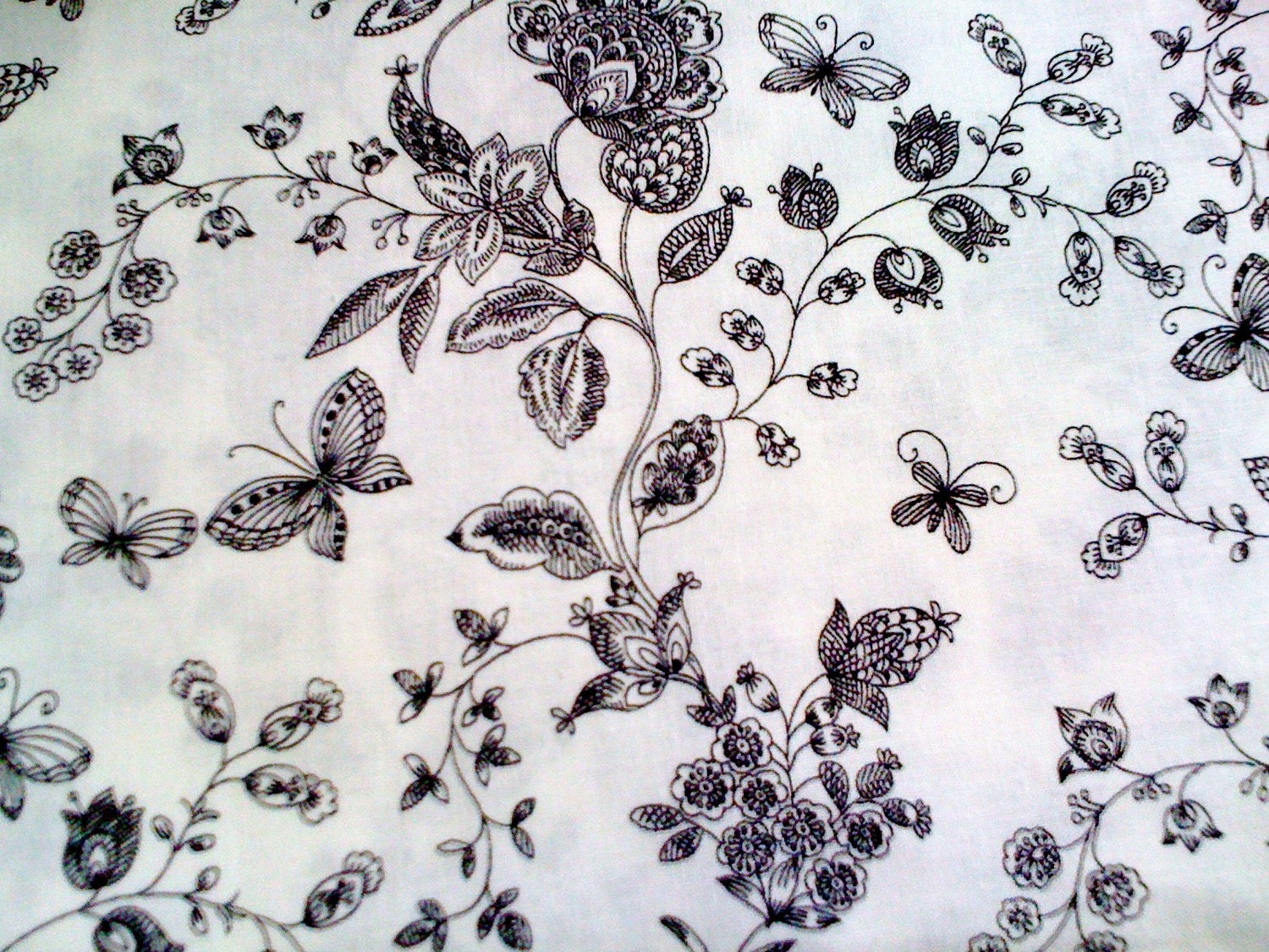 Black and White FLORAL BUTTERFLY Toile Calico by TreasureBayFabric