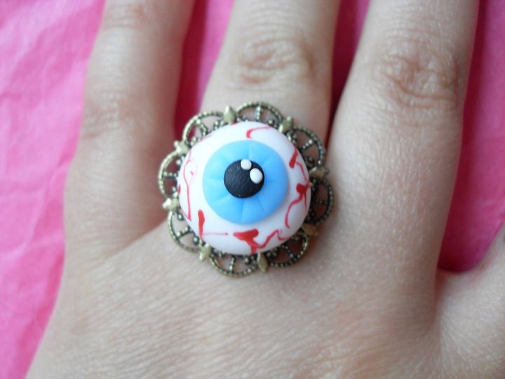 Eyeball Filigree Ring