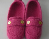 Knitting Pattern Downloadable PDF - Women's Felted Slipper Pattern - great gift idea - pattern using BULKY weight yarn