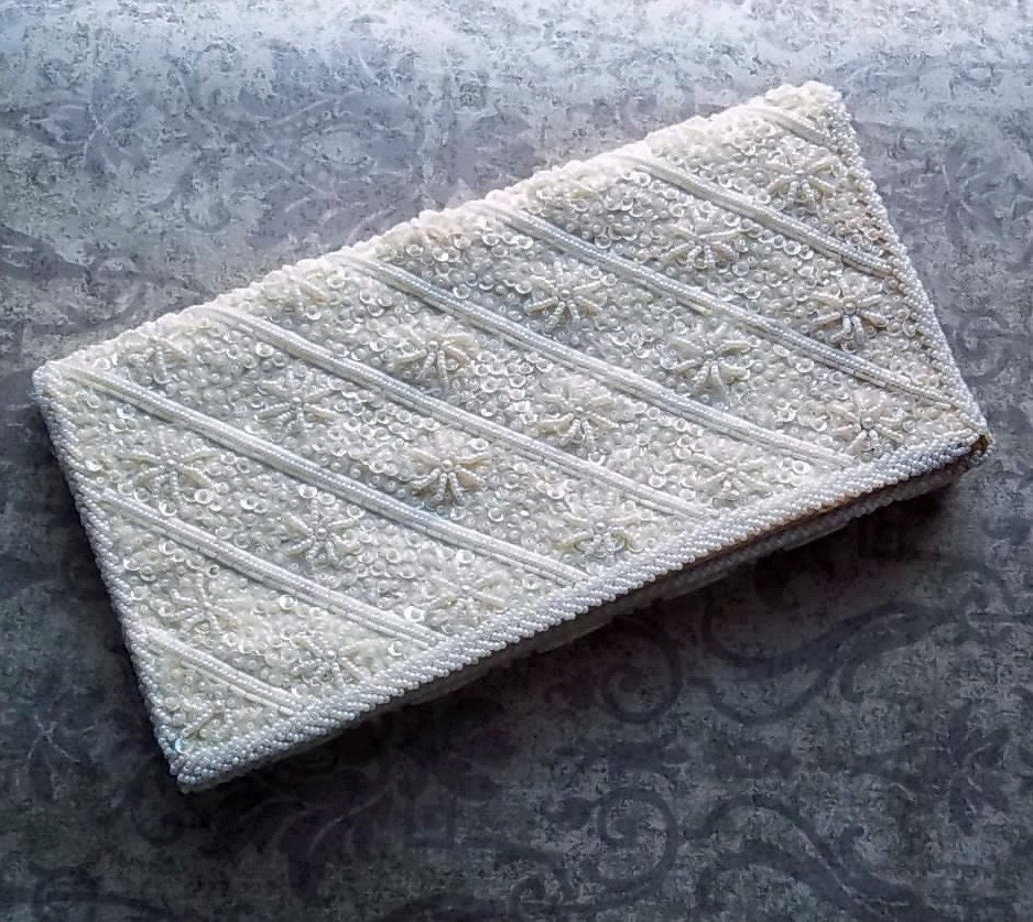 Vintage Hand Beaded Envelope Clutch Bag Purse Made in Hong Kong (SS)