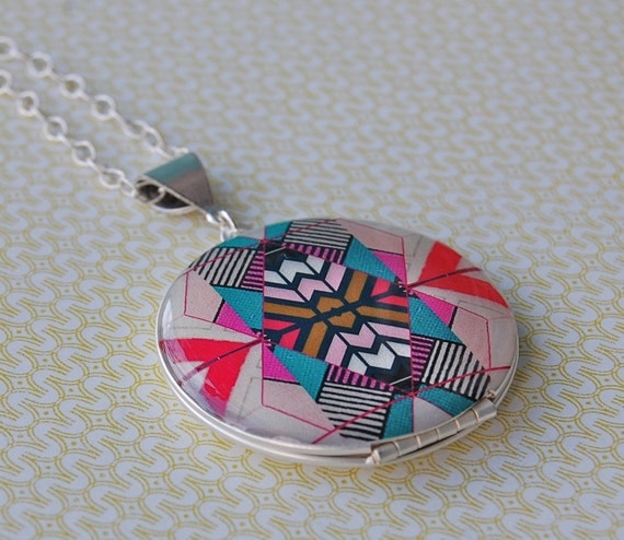 The Kaleidoscope Locket - Vintage - Fine Silver