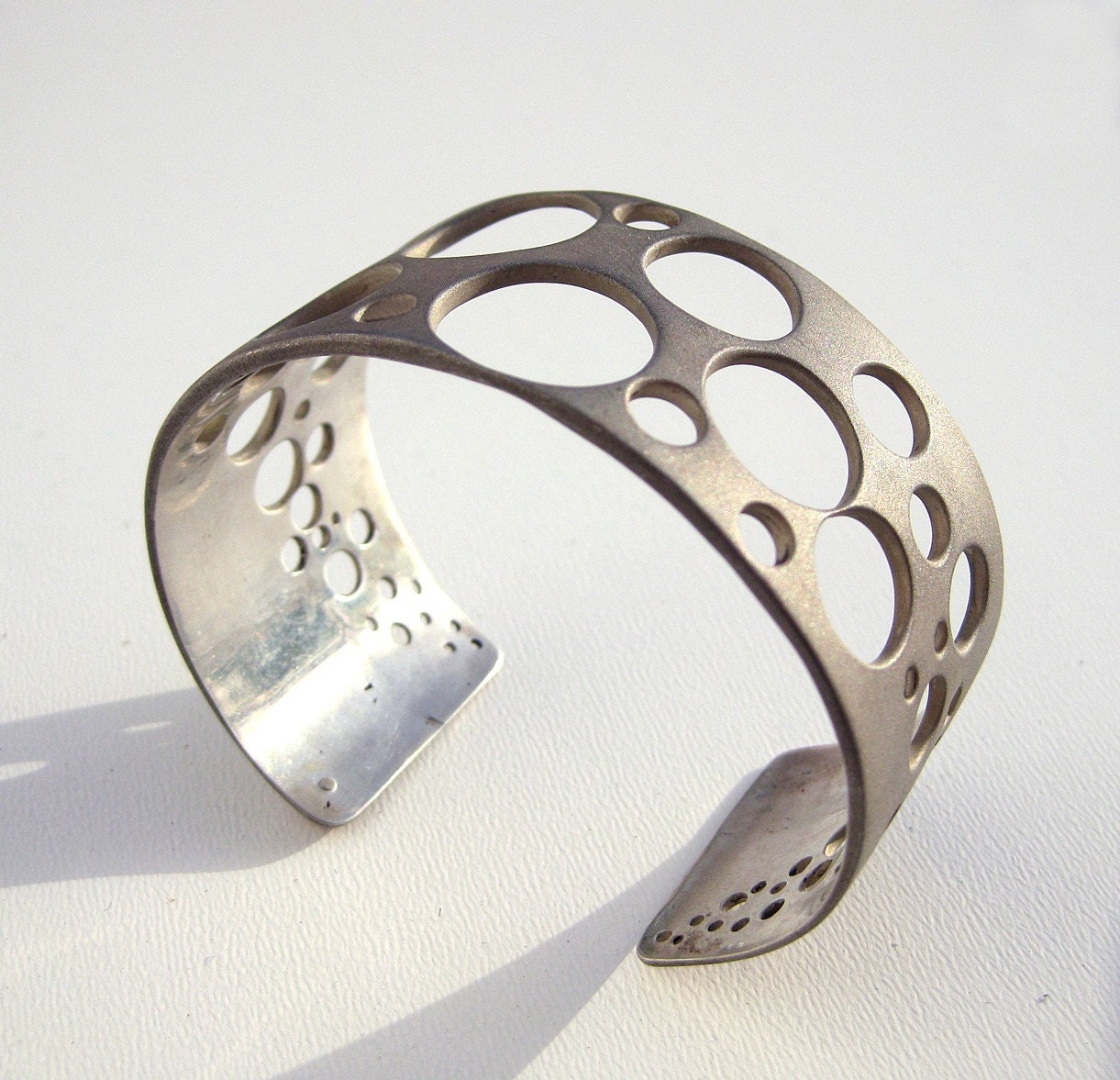 CIRCLES - Bracelet - Sterling Silver - matte or black rhodium finished - OOAK