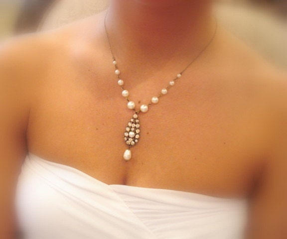 Vintage style pearl necklace, bridal necklace, antique necklace with Swarovski crystals and Swarovski pearls, wedding jewelry