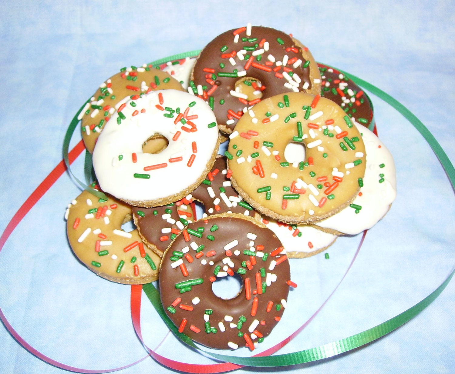 iced christmas cookies