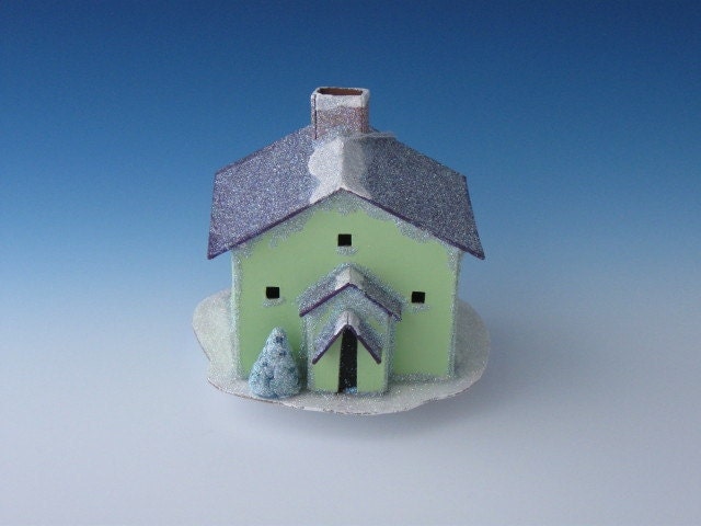 GREEN HOUSE ORNAMENT