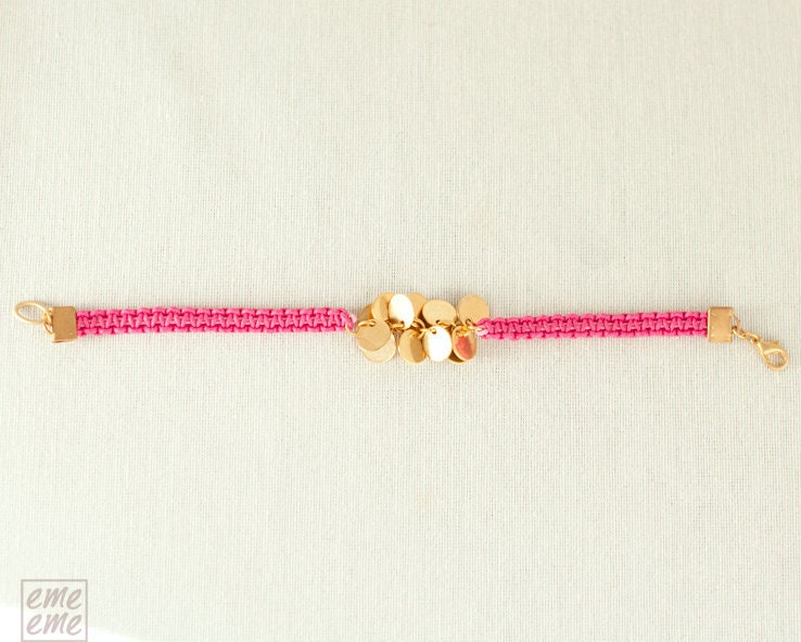 Bracelet gold-plated brass charms and macrame knots - Fuchsia - rope jewelry - bangle - friendship bracelet - Mother's Day Gifts