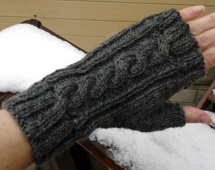 Wool Cable Knit Fingerless Gloves Charcoal Heather