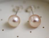 simple pearl sterling silver earrings-light peach