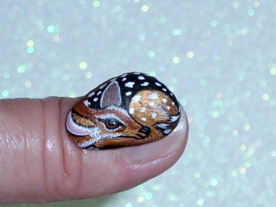Dollhouse miniature fawn At Your Fingertips whitetail Bambi deer doe wildlife indoor miniature dish garden museum quality hand painted rocks