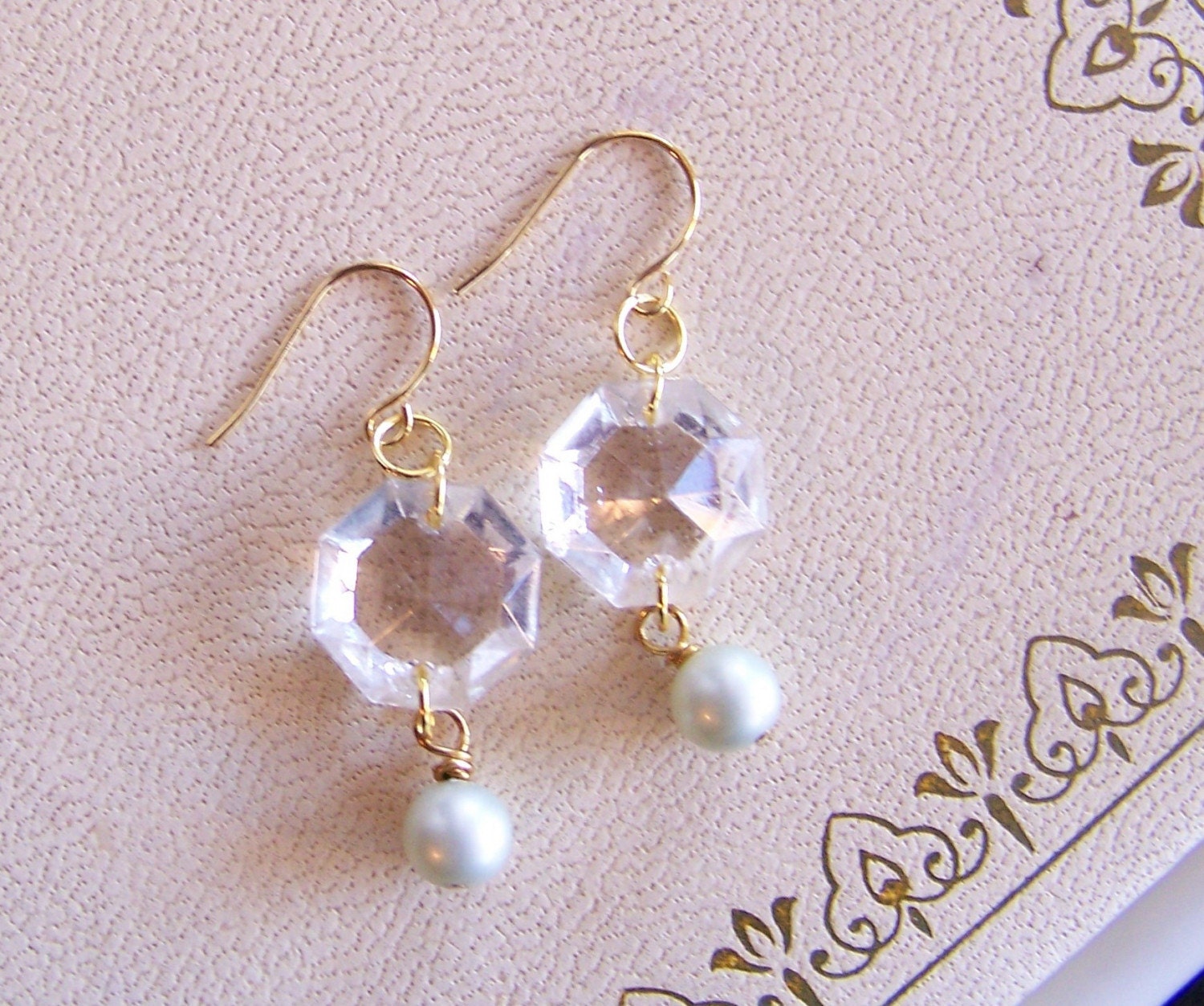 pearlized - earrings of vintage and recycled jewelry