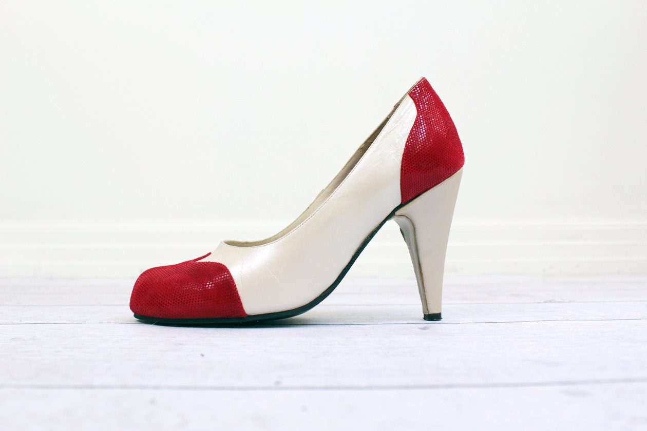 vintage spectator pumps // 1940's Style Red and White Mary Says High Heels