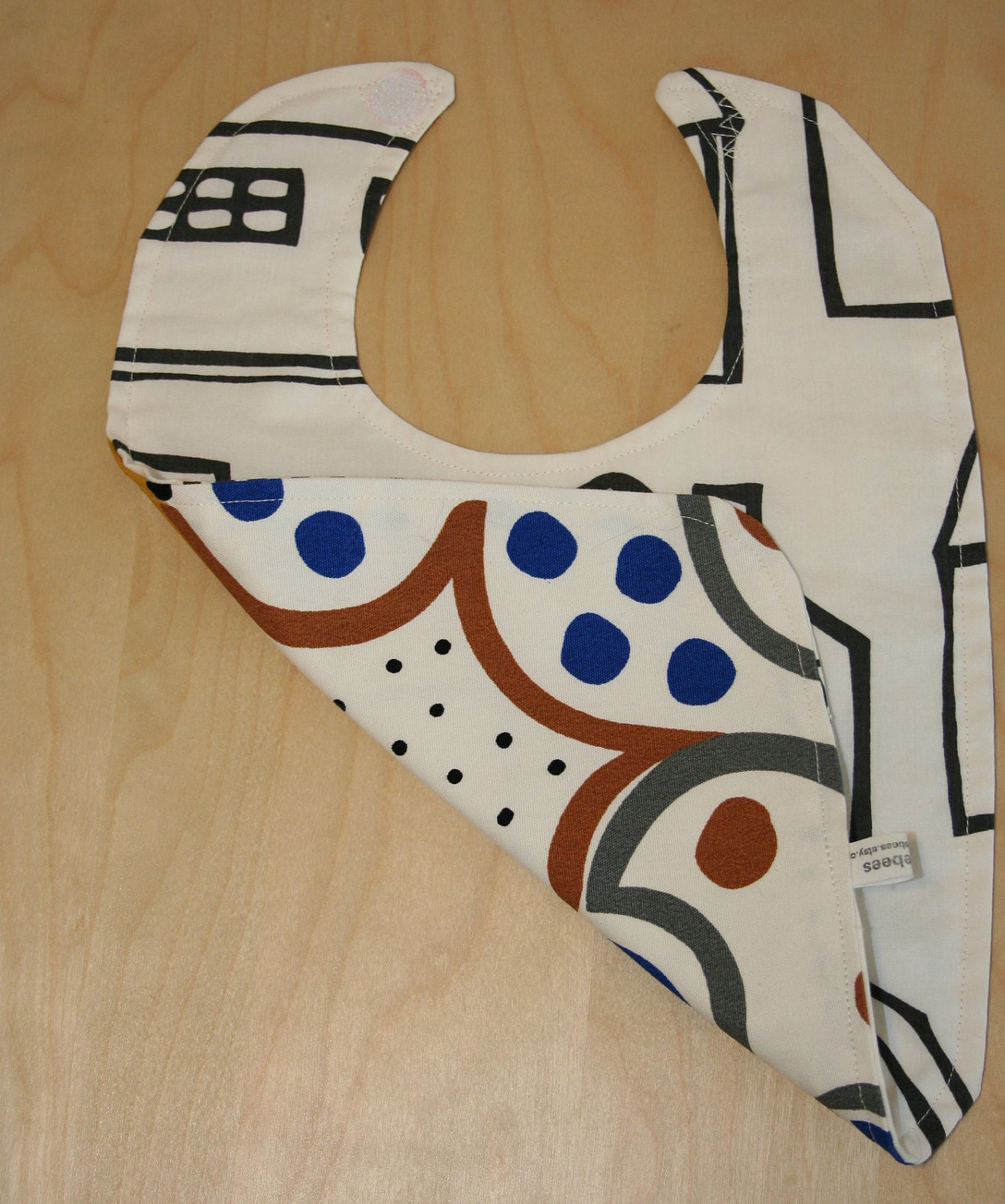 Beautiful Modern Oversized Riversible Bib