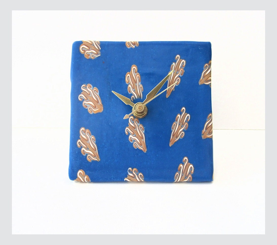 Desk Clock, Battery Clock, Blue with Gold and White Reed Design
