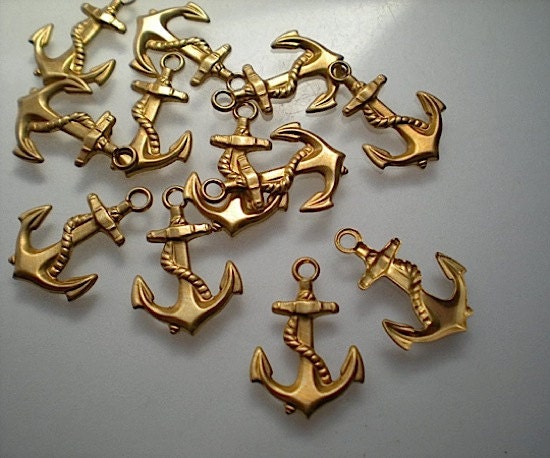 12 brass anchor charms