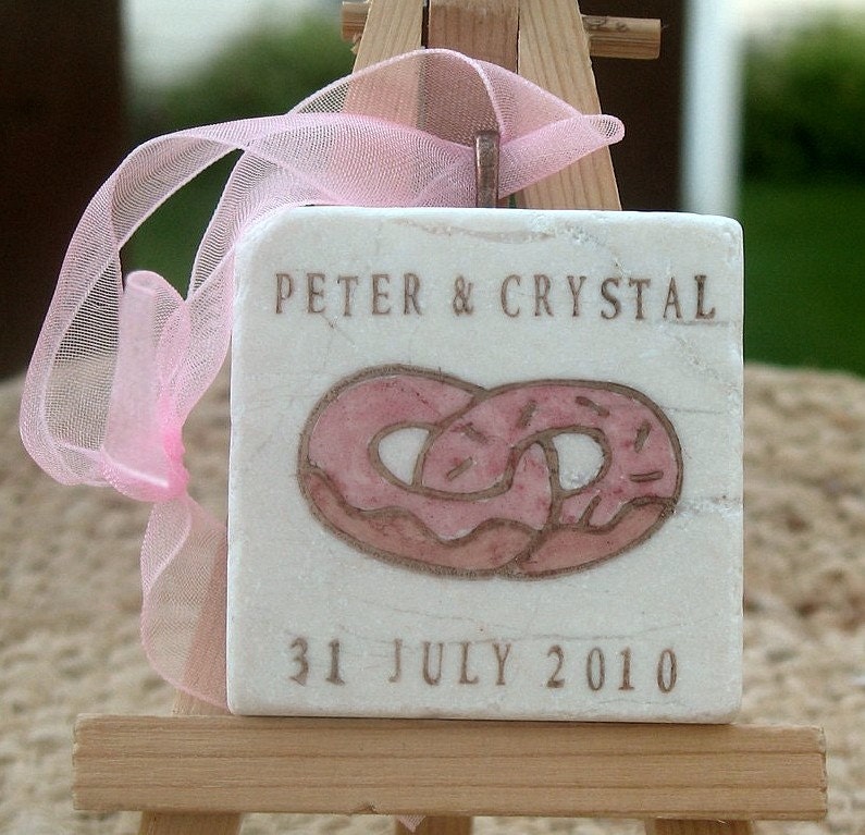 Intertwining Donut Ornament Wedding Favors, Set of 25