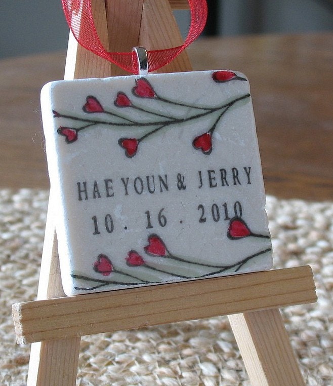 Red Heart Vine Ornament Wedding Favors, Set of 25
