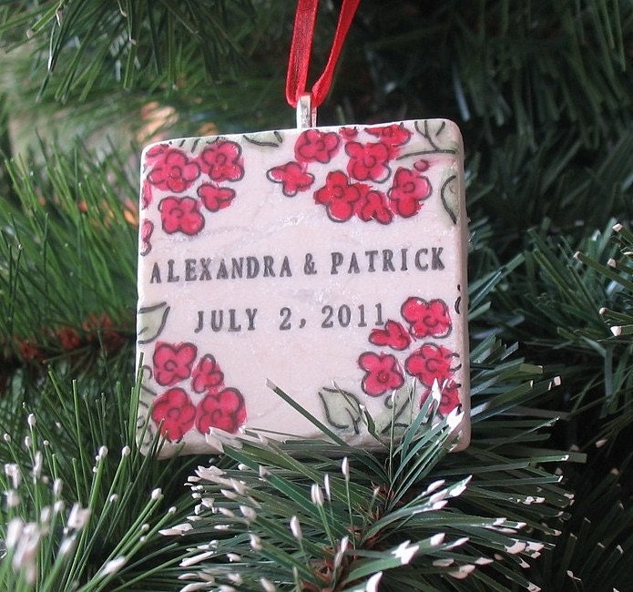 Personalized Christmas Ornament, Red and Green Flower Design with Gift Box
