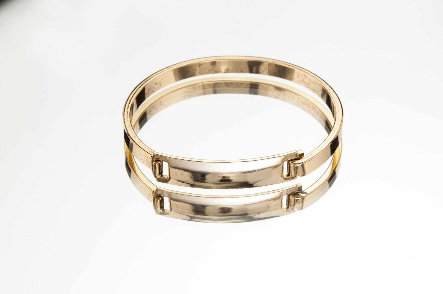 ID-STYLE GOLD-plated Simple Swing-Top Bracelet - Unisex